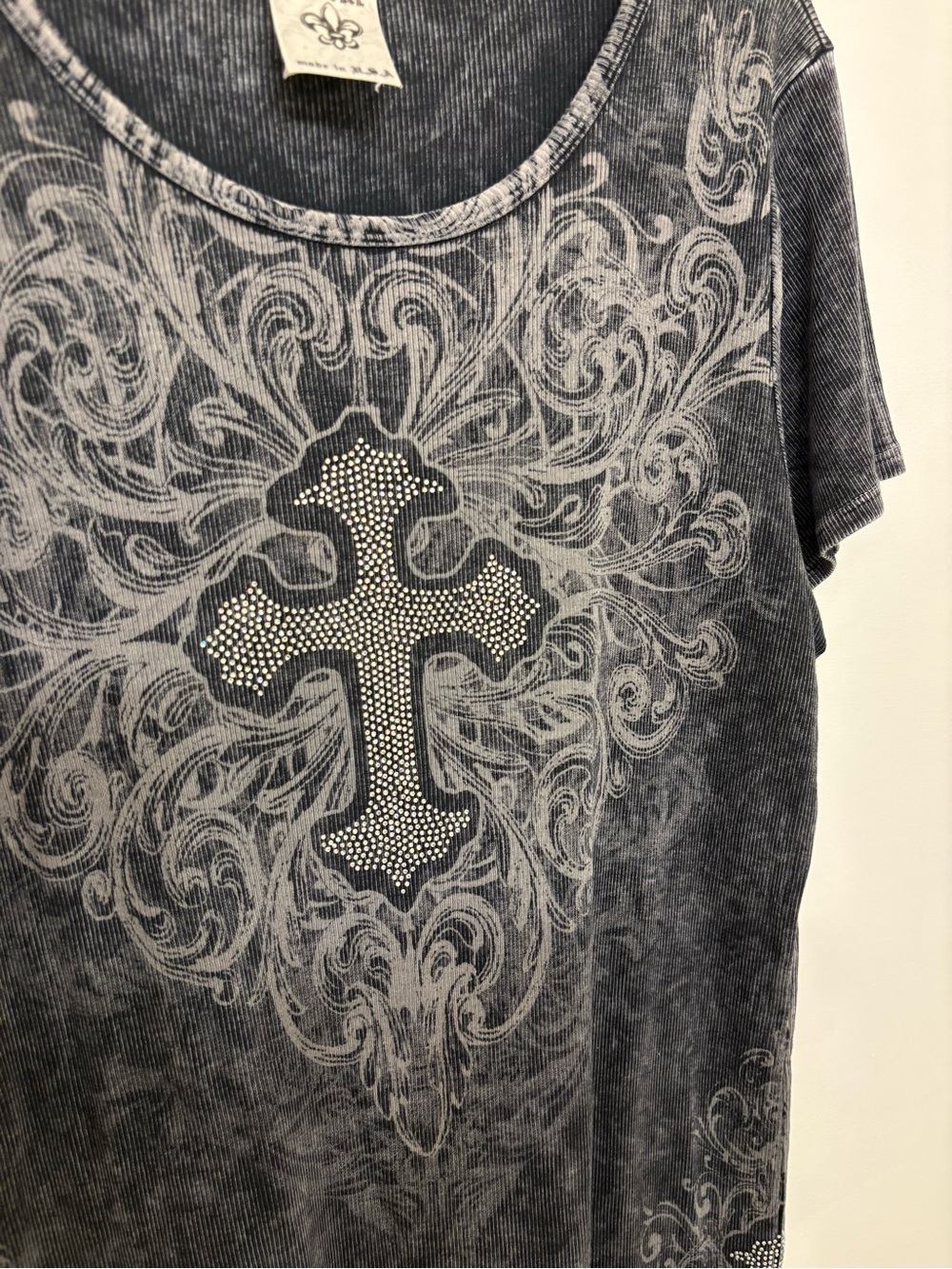 Vocal Apparel Y2K Rhinestone Cross Graphic Tee Gray Mineral Wash Mall Goth Shirt - Picture 3 of 6